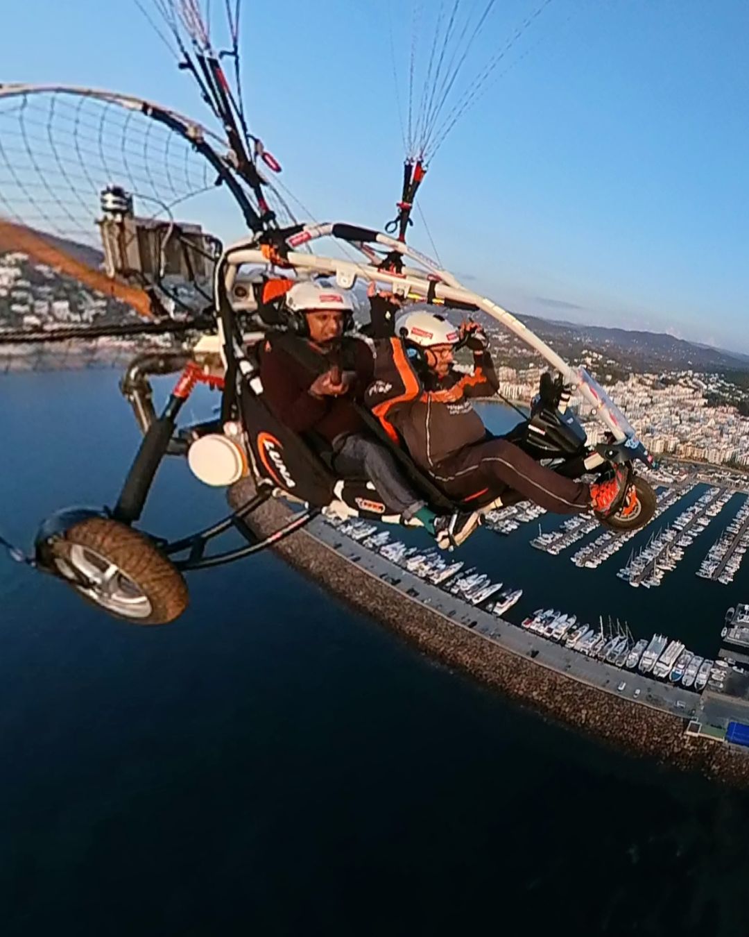 volar en paramotor en ibiza, vuelos en parapente ibiza